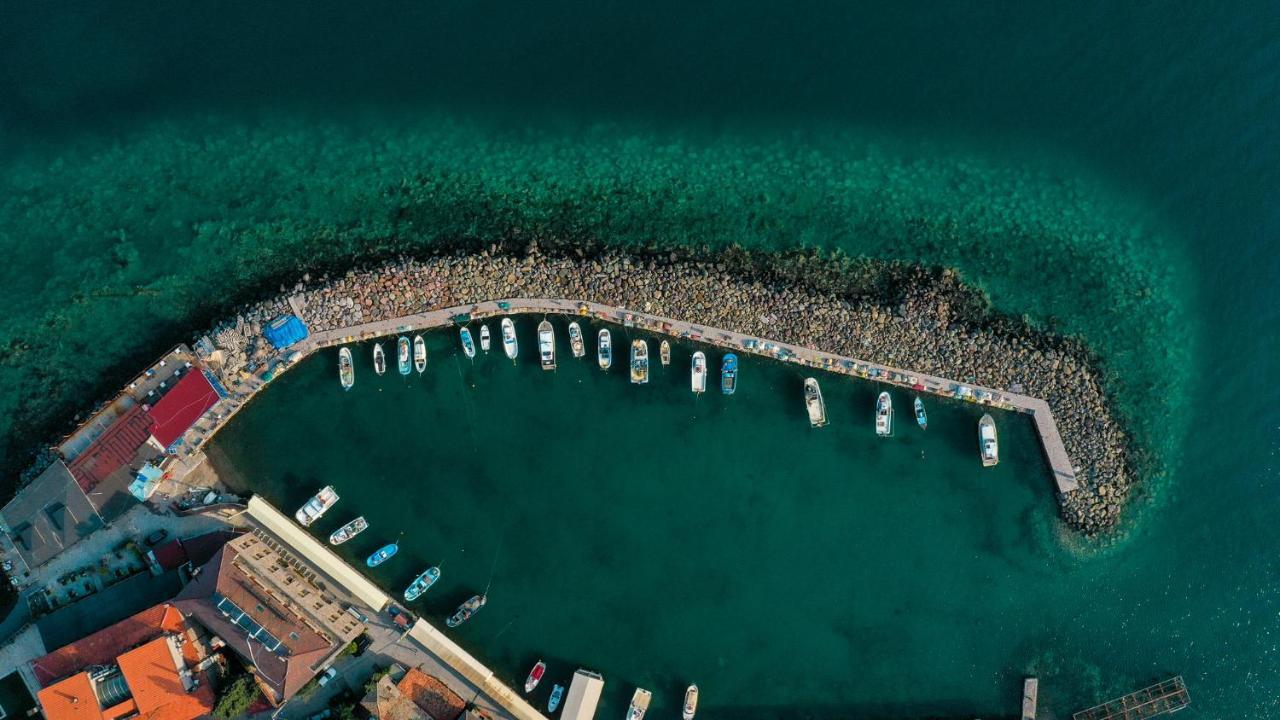 Assos Troy Port Hotel ภายนอก รูปภาพ